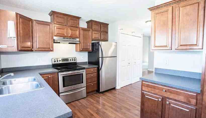 835 Bellus Rd - Photo 3 of 18