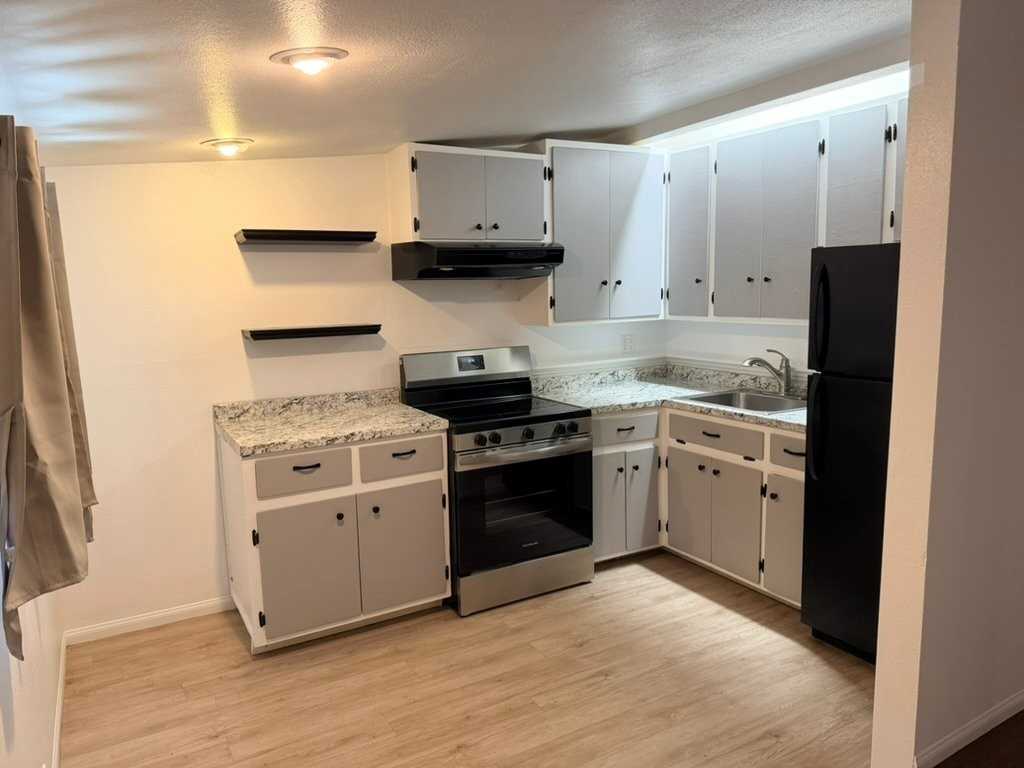 3461 N Mountain View Dr - Photo 5 of 17