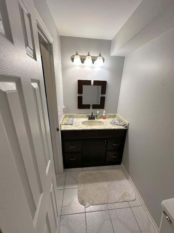 1183 Foxboro Ln - Photo 5 of 15