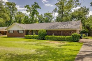 featured image of 1902 Sherwood Ave