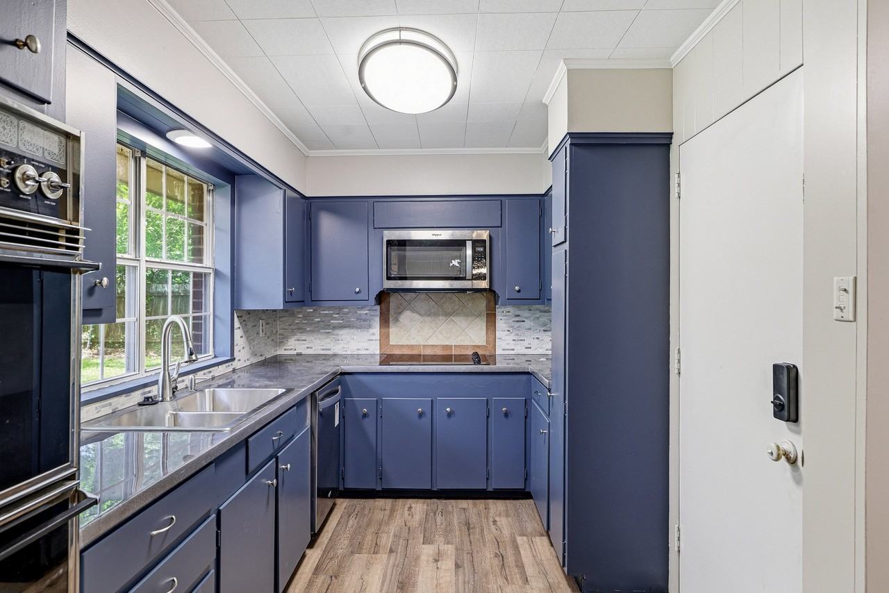 1902 Sherwood Ave - Photo 3 of 28