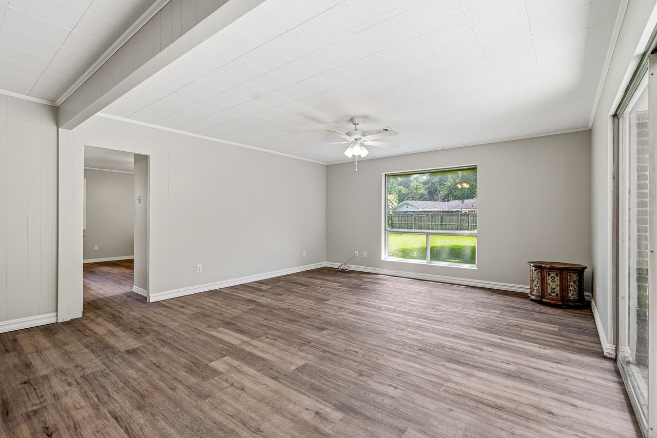 1902 Sherwood Ave - Photo 6 of 28