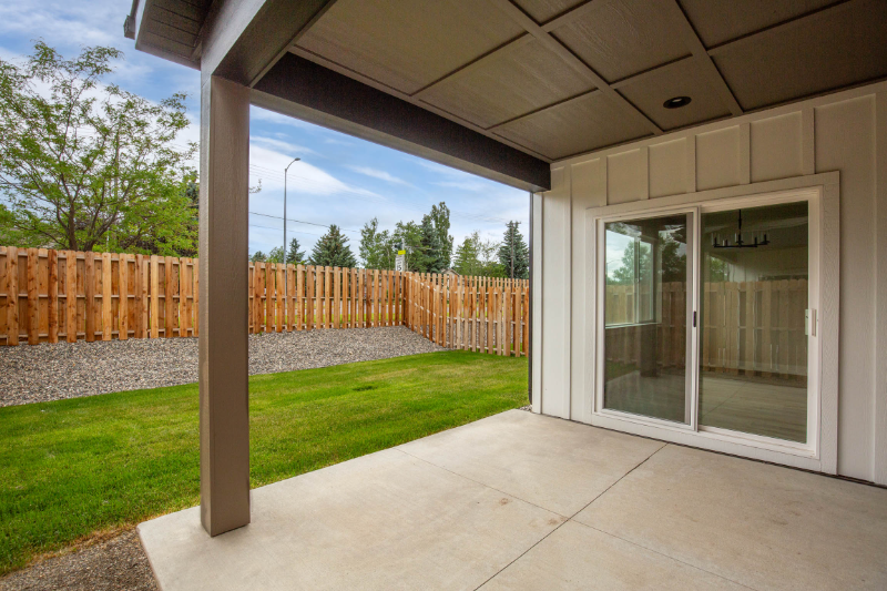 716 Rogers Way - Photo 3 of 20