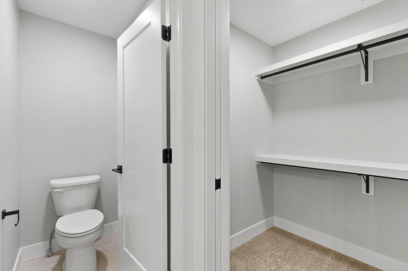 716 Rogers Way - Photo 6 of 20