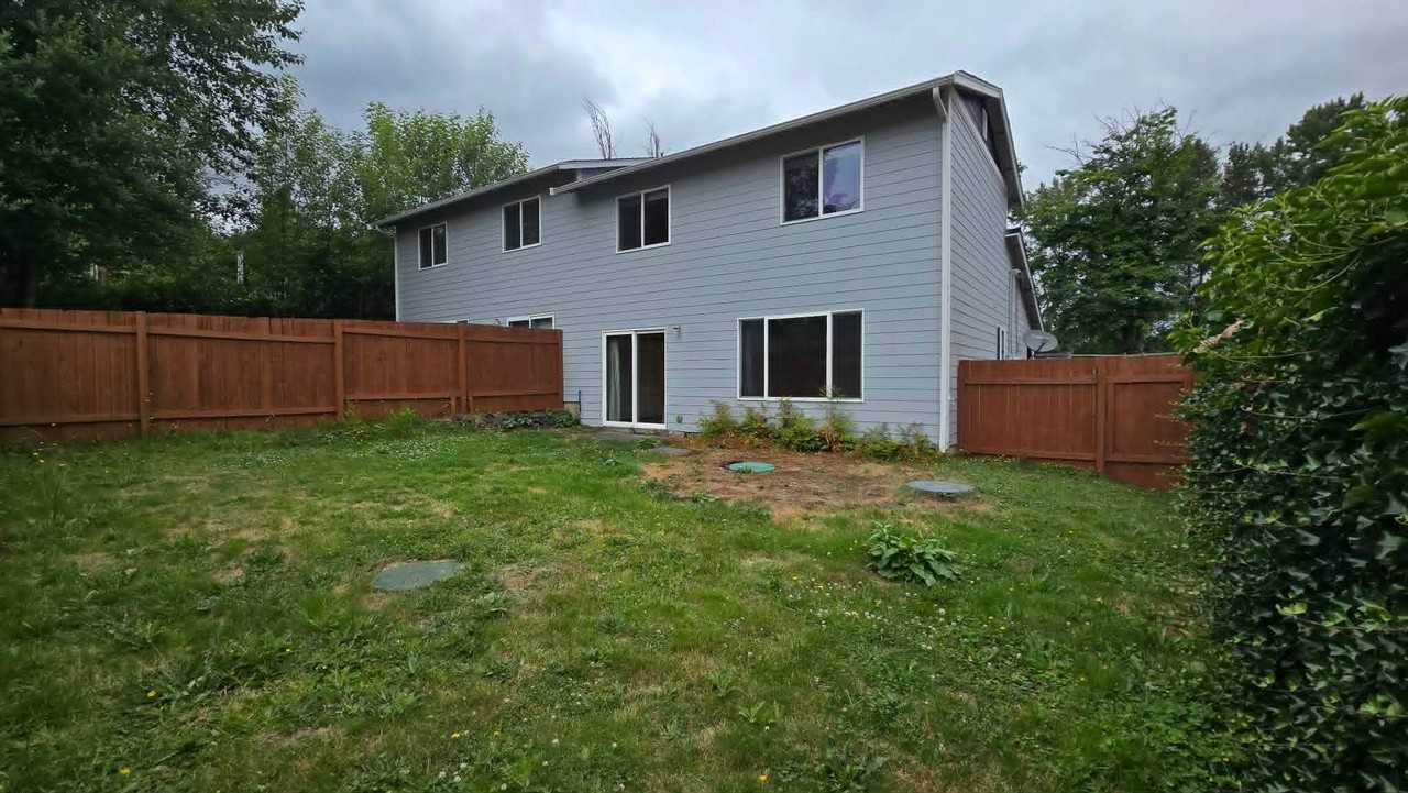 7602 7604 109Th St Ct E #7604 - Photo 2 of 20