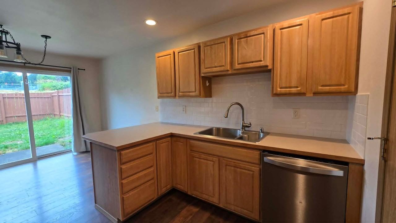 7602 7604 109Th St Ct E #7604 - Photo 5 of 20