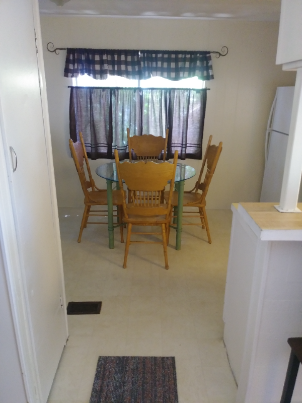 202 N Chisholm Ave - Photo 7 of 12