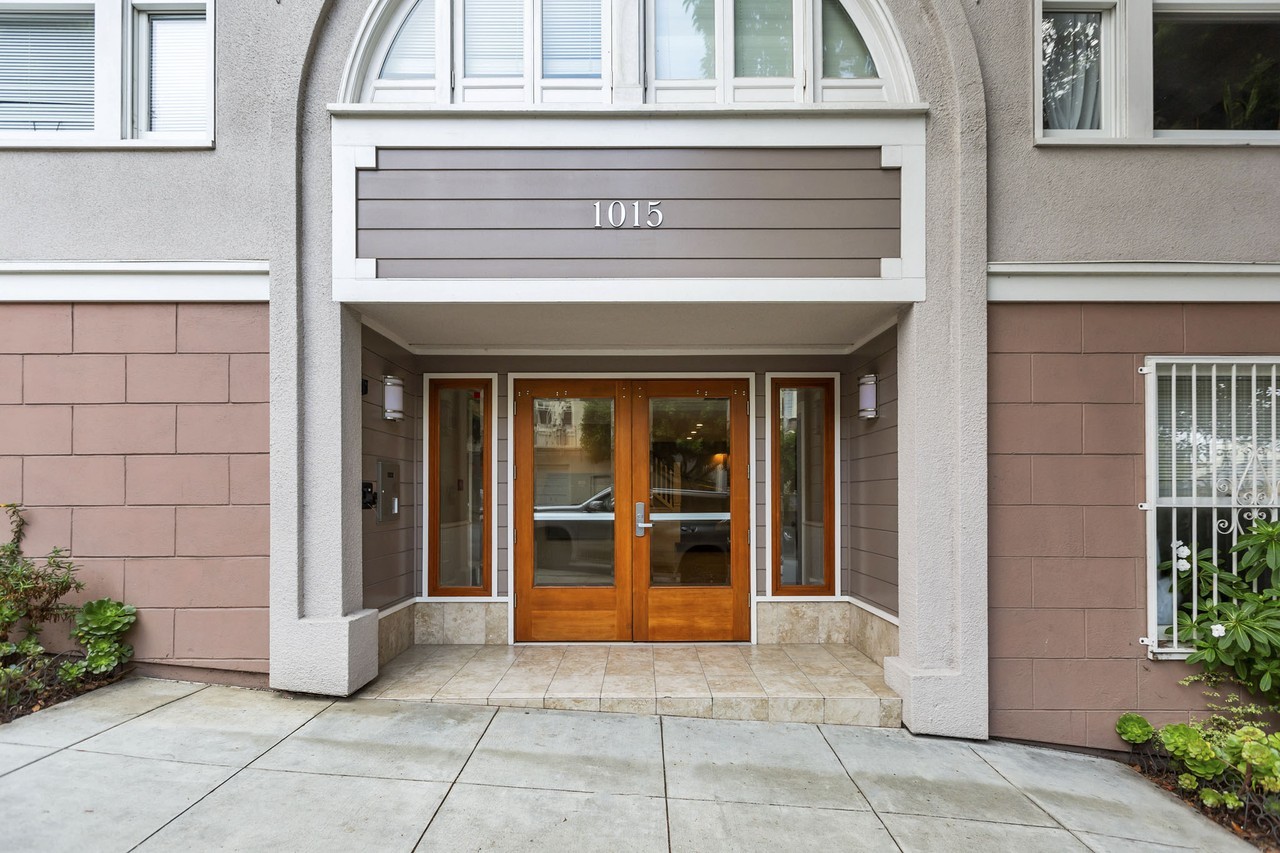 1015 Pierce - Photo 2 of 4