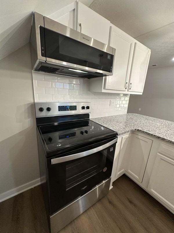 63 E Poplar St #B - Photo 3 of 17