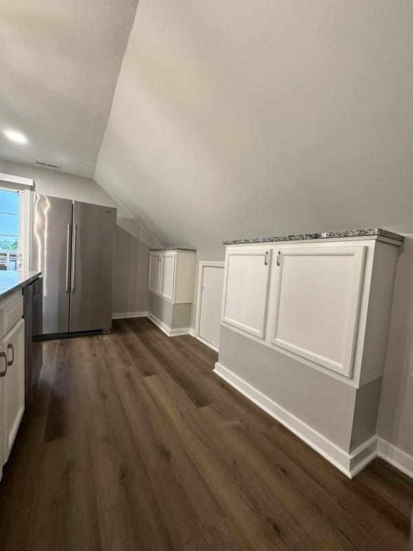 63 E Poplar St #B - Photo 4 of 17