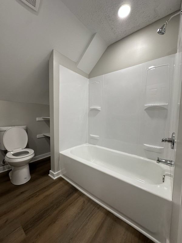 63 E Poplar St #B - Photo 7 of 17