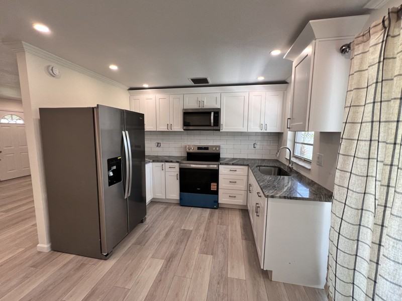 3339 Van Nuys Loop - Photo 2 of 9