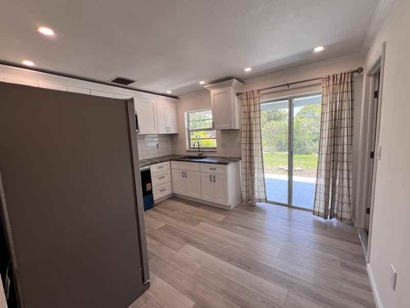 3339 Van Nuys Loop - Photo 3 of 9
