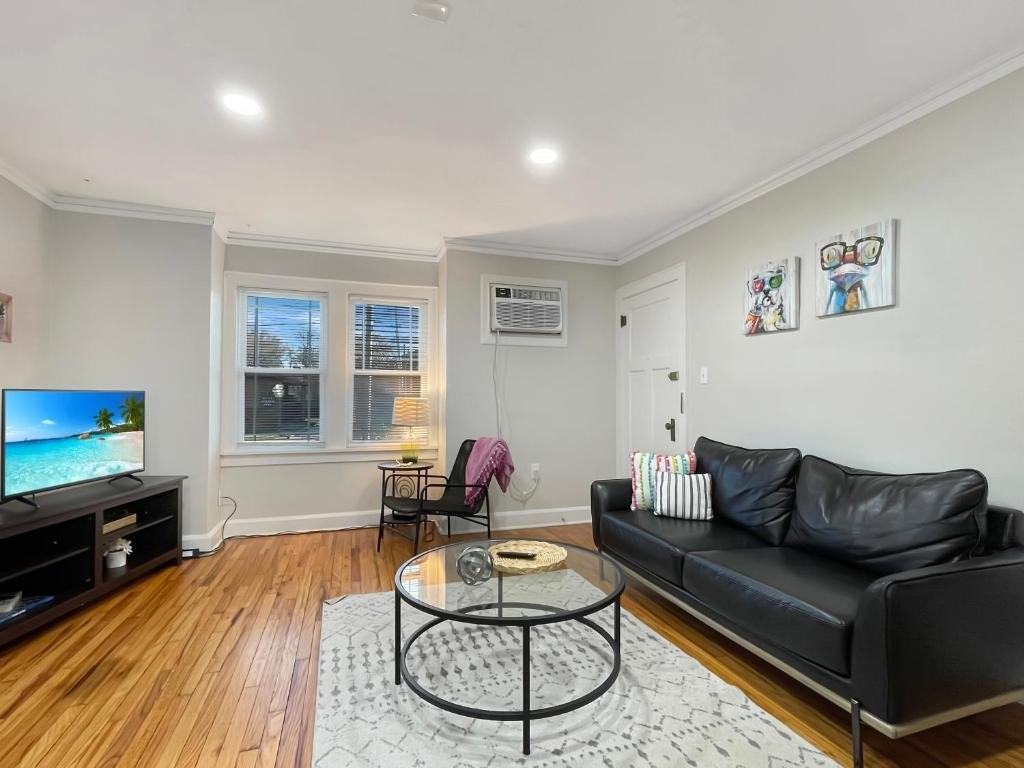 4009 University Ave #3 - Photo 5 of 11