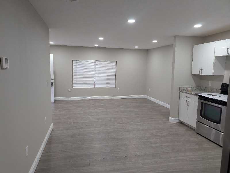 3416 Phillips St - Photo 3 of 9