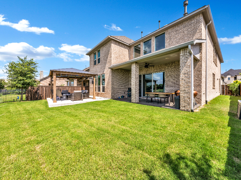 563 Bannerdale Blvd - Photo 4 of 38