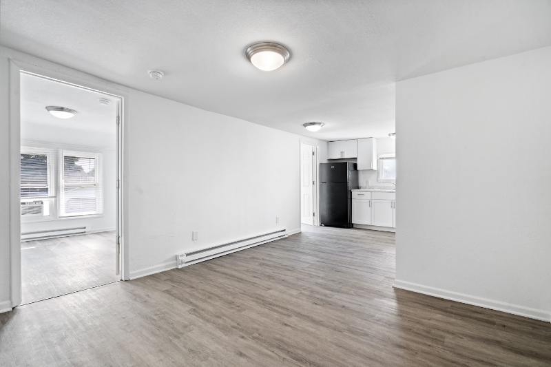 102 S West St #5 - Photo 2 of 6