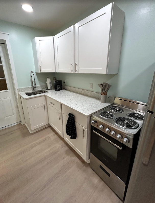 5239 6th Ave N #B - Photo 4 of 10
