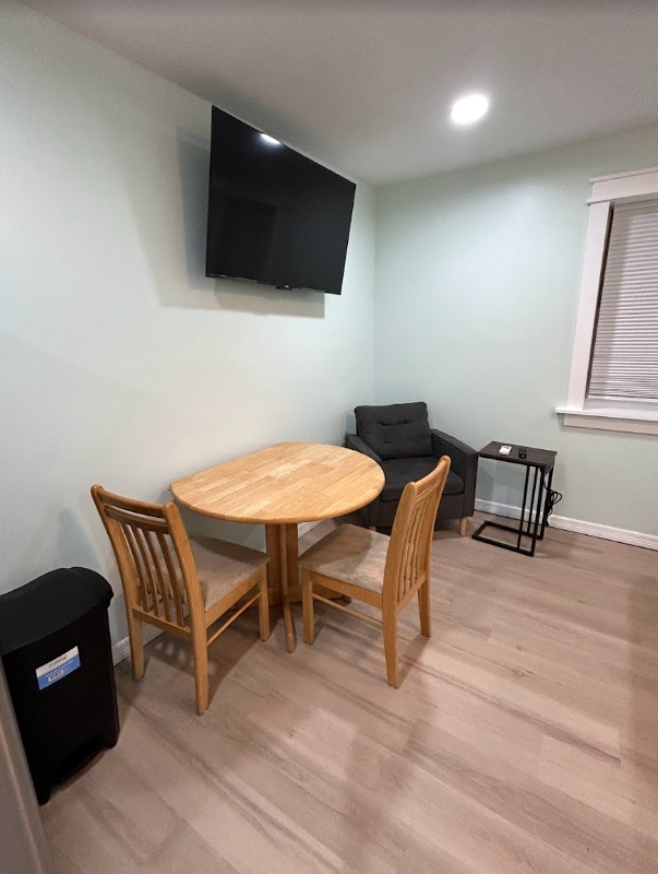 5239 6th Ave N #B - Photo 6 of 10