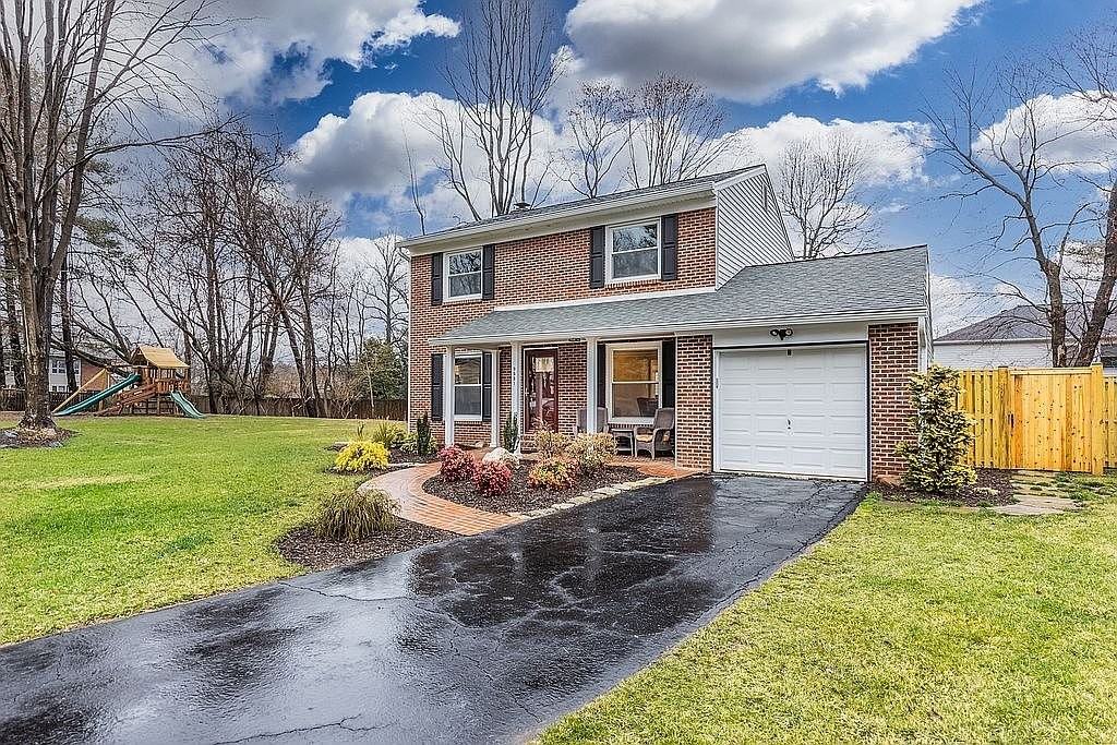 9551 Pine Cluster Cir - Photo 2 of 15