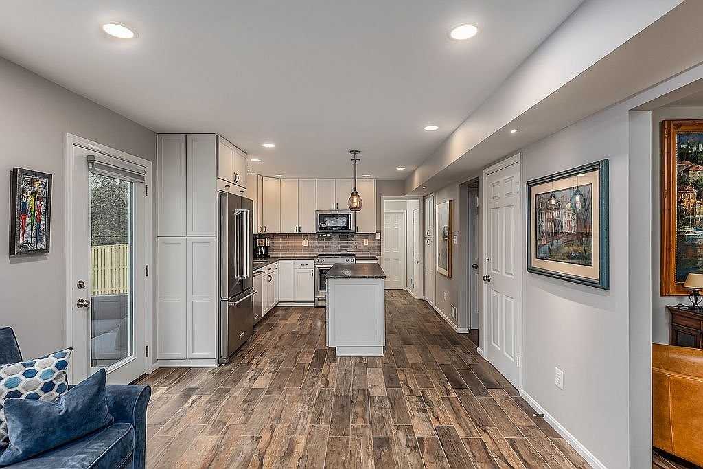 9551 Pine Cluster Cir - Photo 7 of 15
