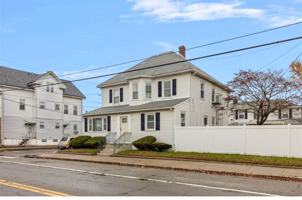 featured image of 1303 Cranston St #2B