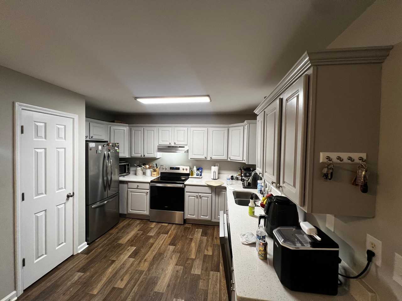 104 Lakeside Dr - Photo 3 of 10