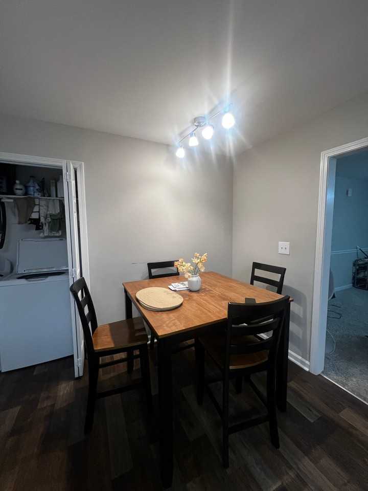 104 Lakeside Dr - Photo 4 of 10