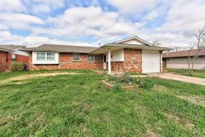 featured image of 1001 Hampton Dr
