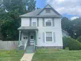 featured image of 1325 Packard St #2
