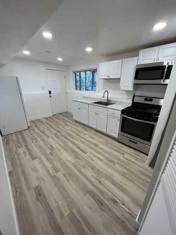 9620 S Mumford Dr - Photo 2 of 8