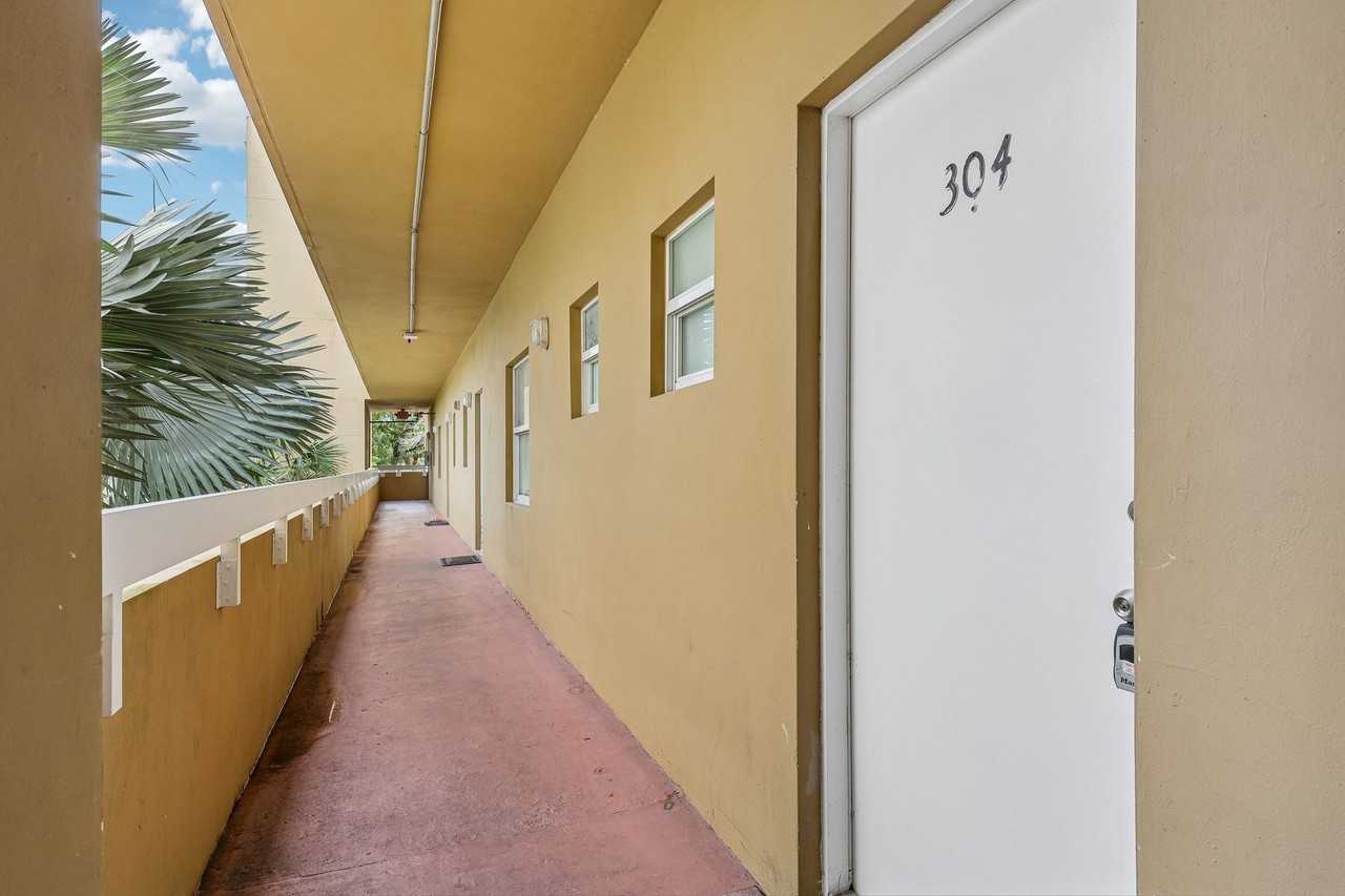 4147 Live Oak - Photo 4 of 50