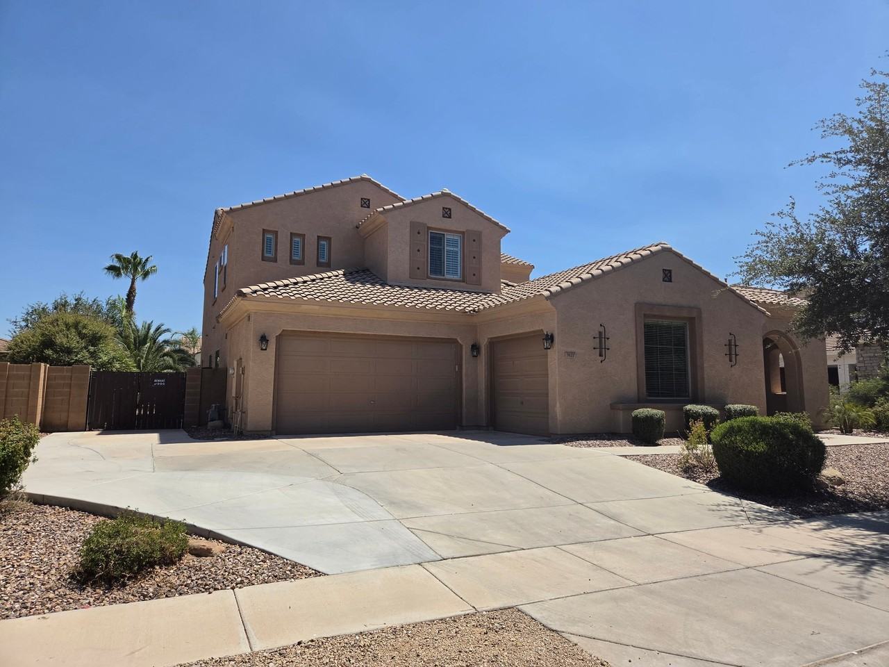 3127 E Coconino Dr - Photo 2 of 37