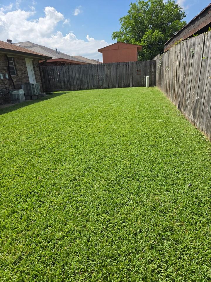 7903 Arcadia Ln - Photo 3 of 19