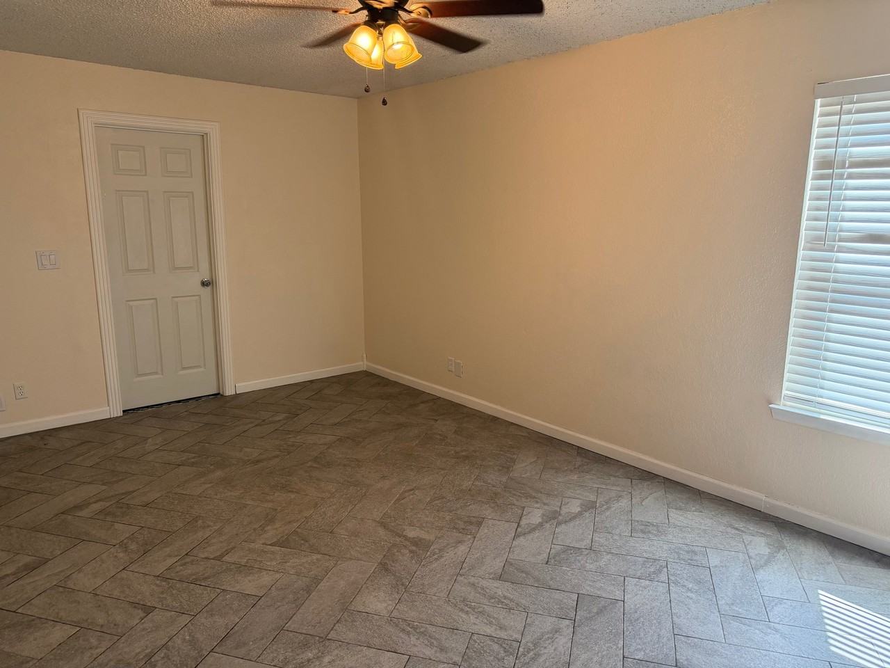 4507 Irwin Ct - Photo 6 of 7