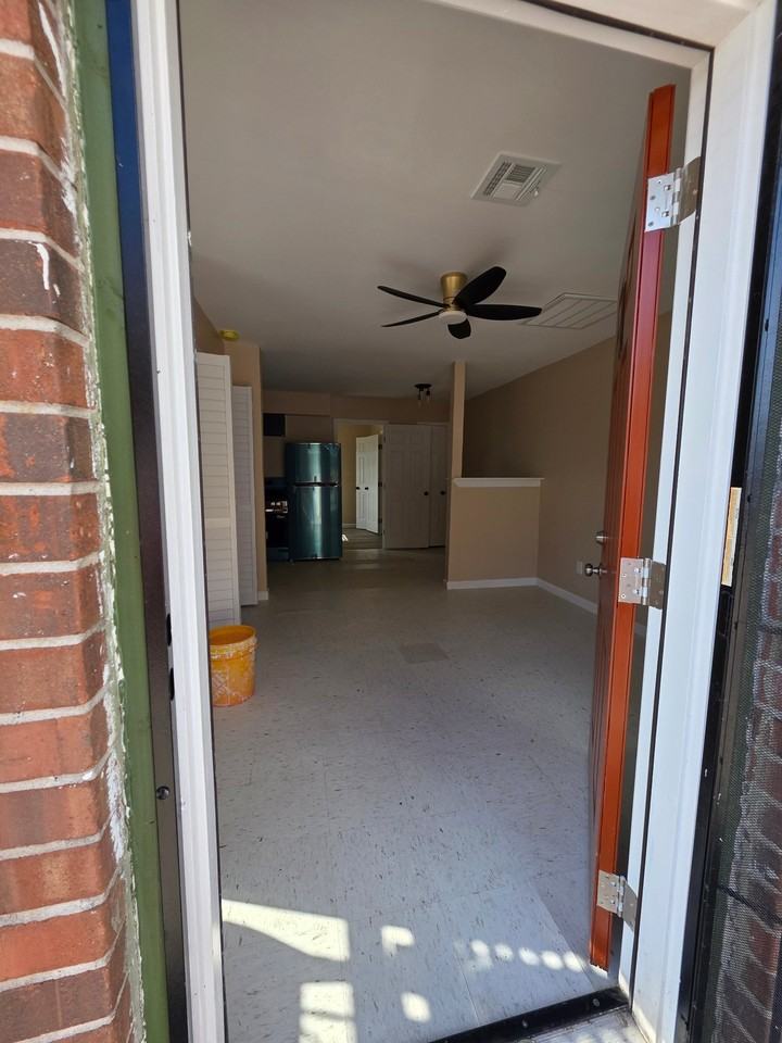 7880 Means Avenue Apts A #AD - Photo 3 of 18