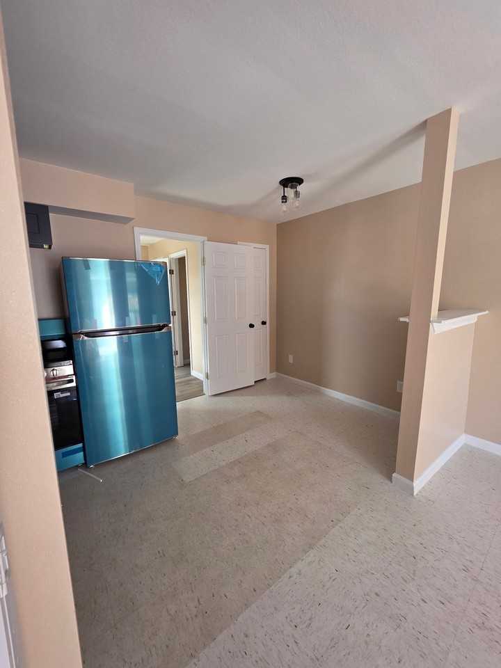 7880 Means Avenue Apts A #AD - Photo 6 of 18