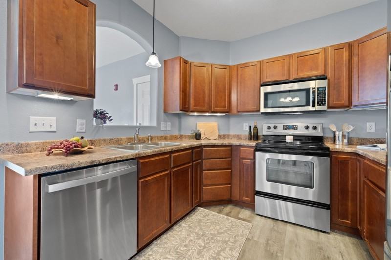 114 W Spring Hill Way - Photo 4 of 38