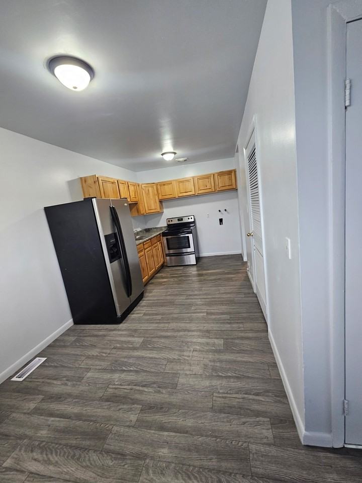 741 N Riverside Dr #2 - Photo 2 of 8