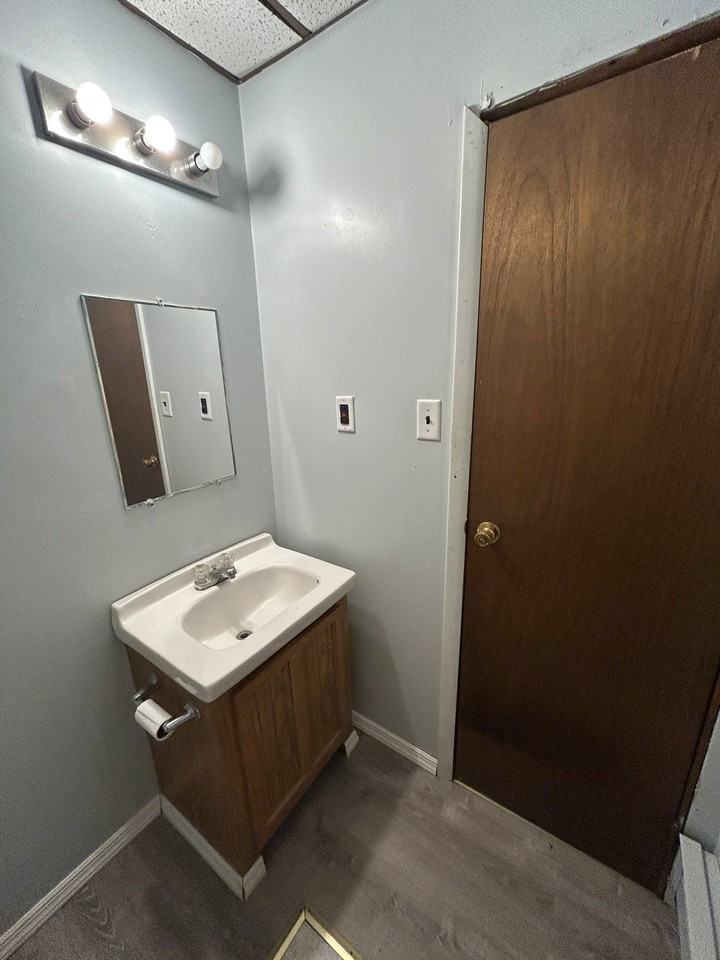 131 Wood St #301 - Photo 7 of 8