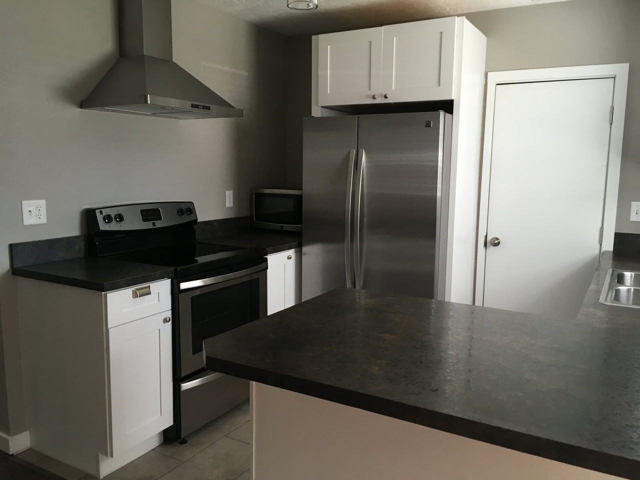 3921W W Garnet St - Photo 6 of 14
