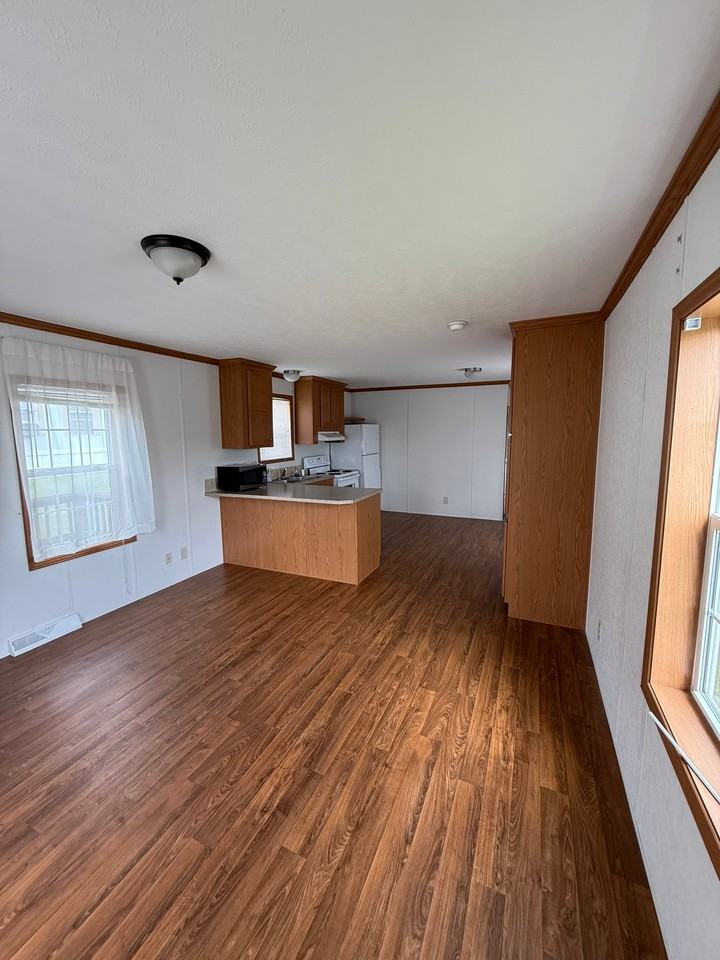 220 Treasure Ln - Photo 3 of 9