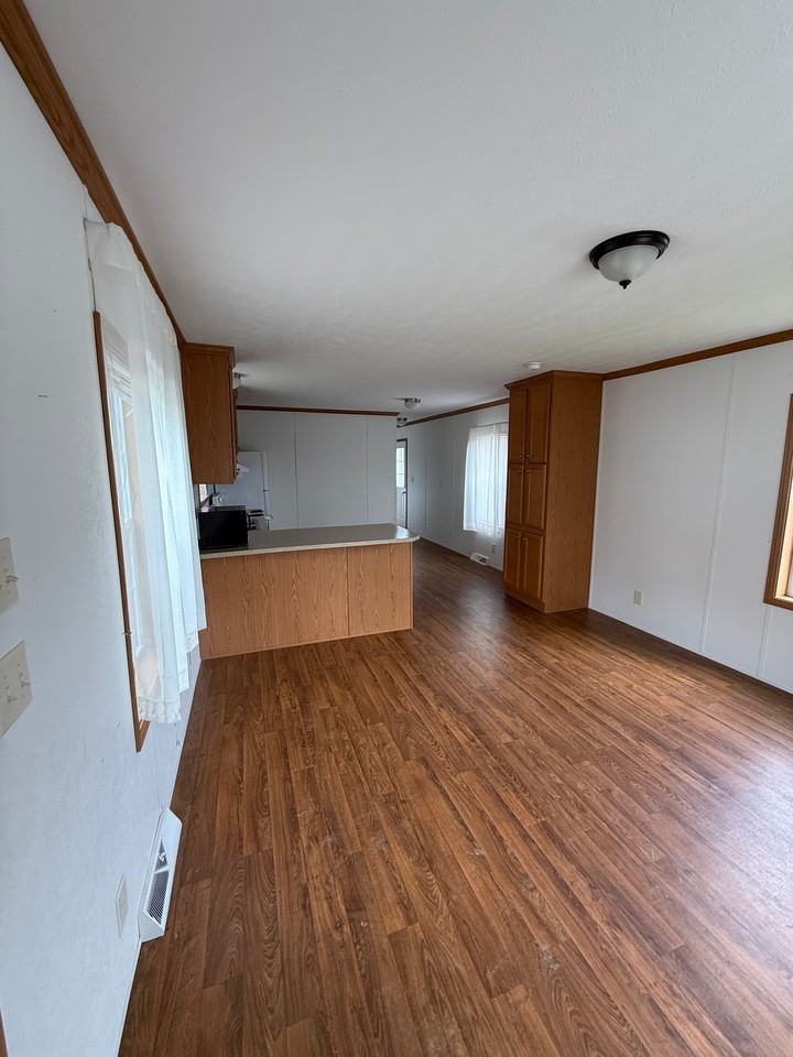 220 Treasure Ln - Photo 4 of 9