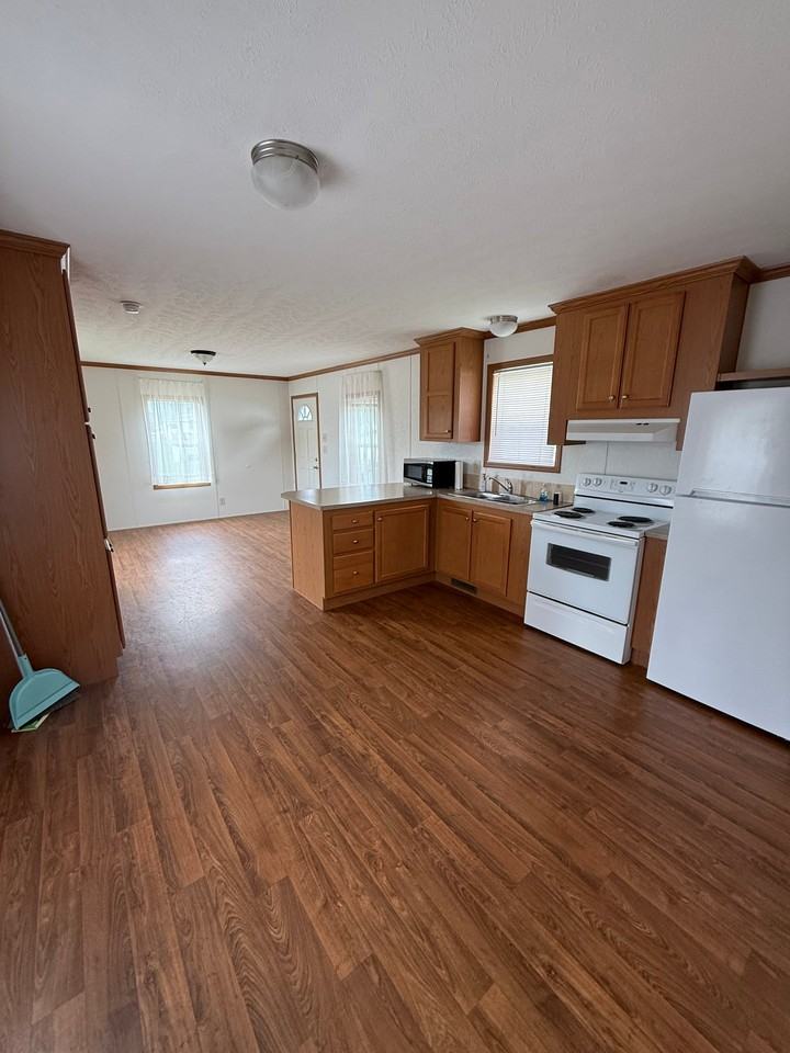 220 Treasure Ln - Photo 5 of 9
