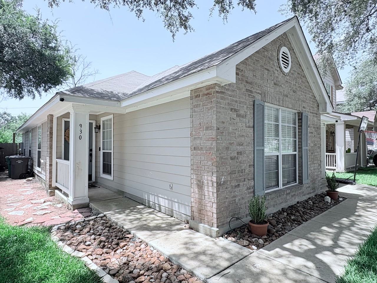 930 Windmill Palm - Photo 2 of 16
