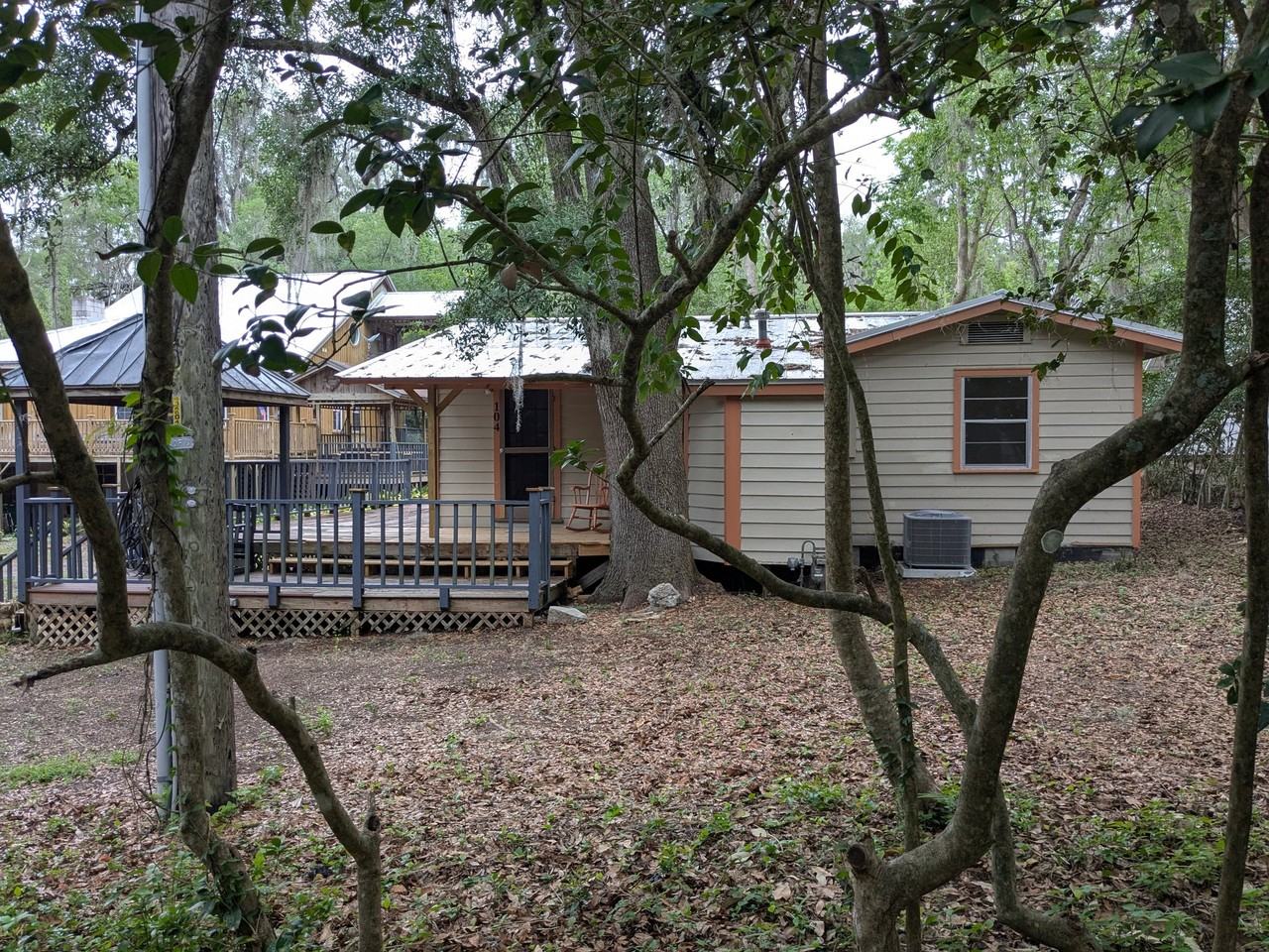 104 Nw 23rd Dr - Photo 4 of 10