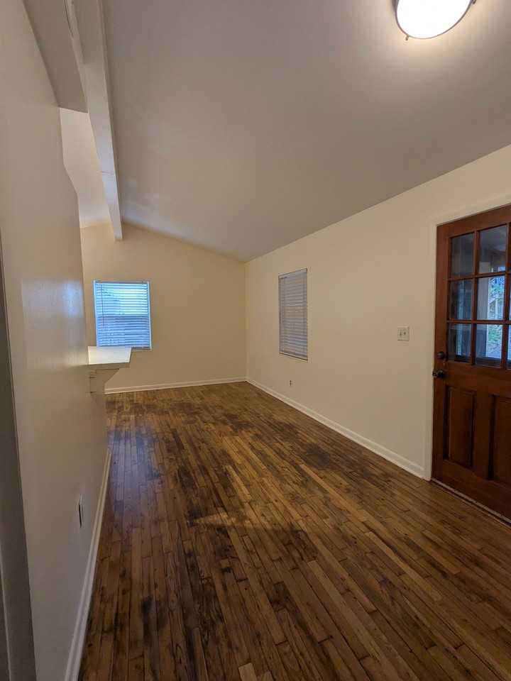 104 Nw 23rd Dr - Photo 7 of 10