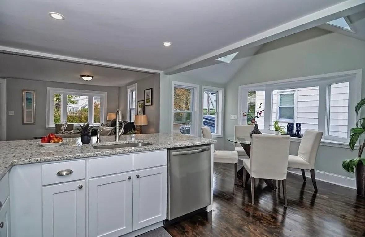 65 Brentwood St - Photo 5 of 20