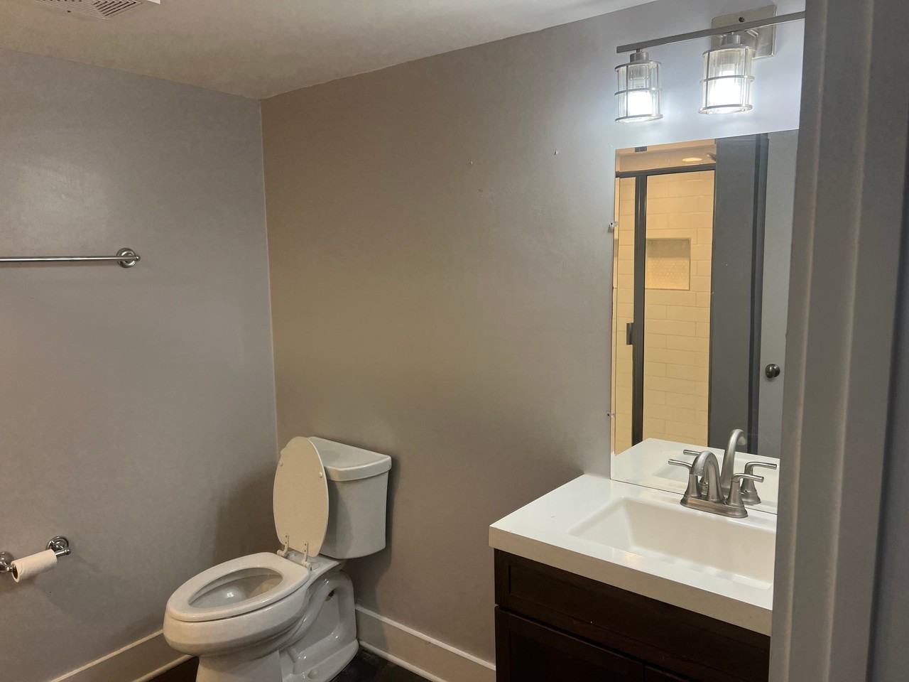 2507 Clifton Ave - Photo 6 of 21