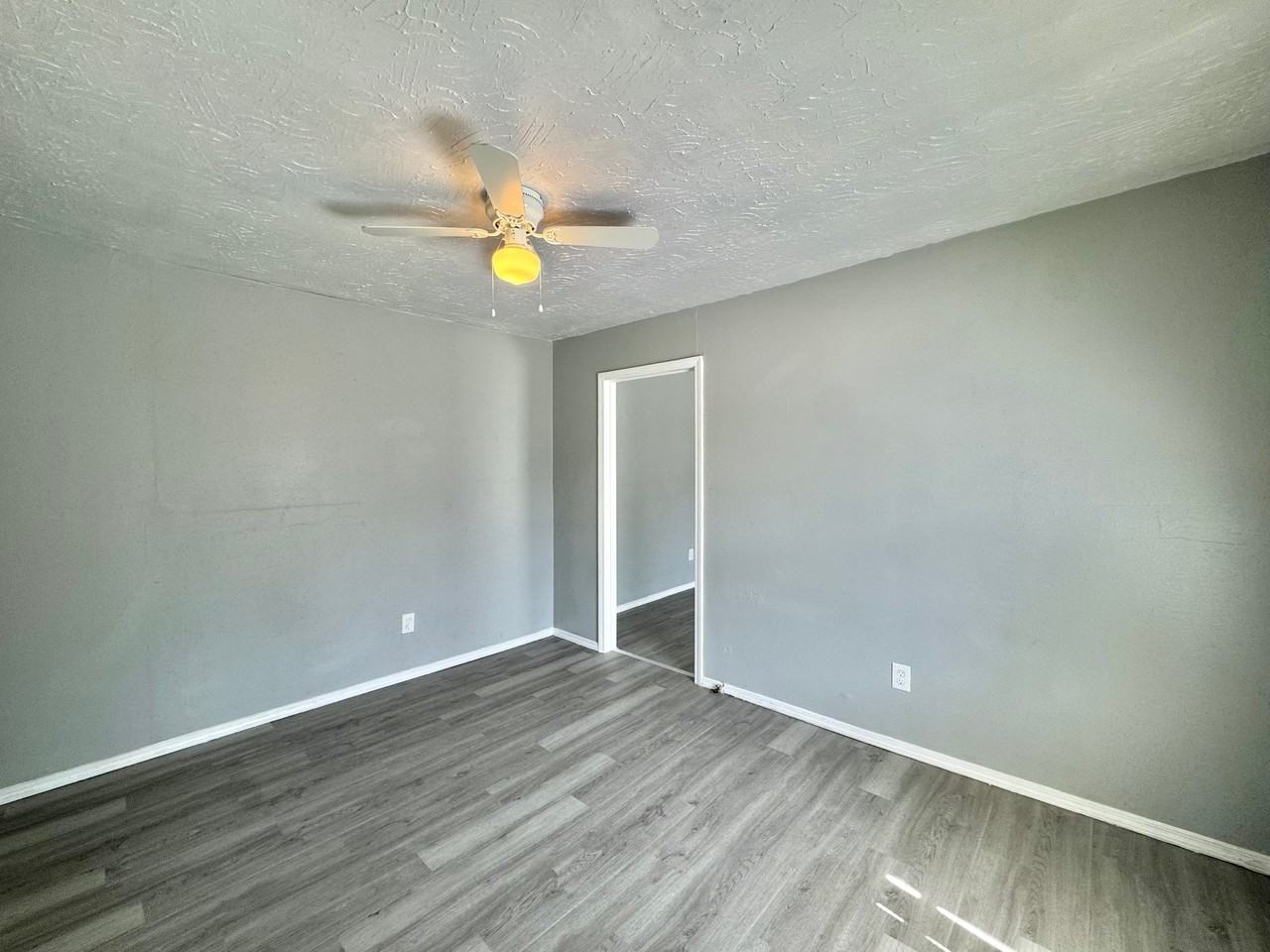 1501 Sw 30th St - Photo 7 of 19